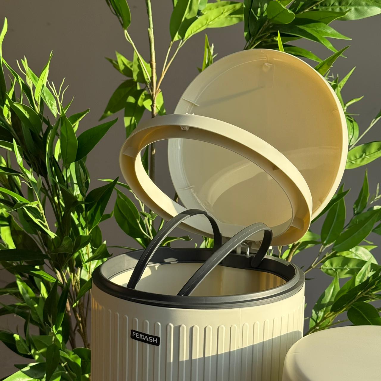 دواسة مزدوجة الحركة وصندوق قمامة ضغط – مقاسين