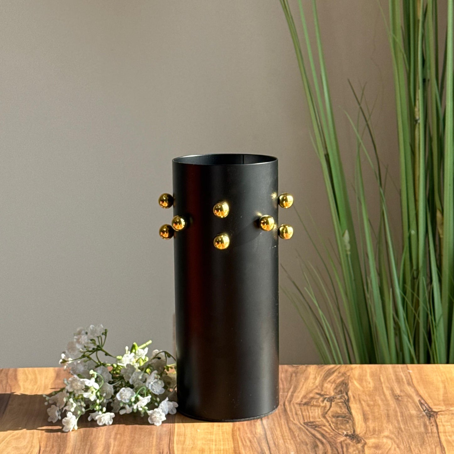 Luxury Matte Black Vases With Golden Accents