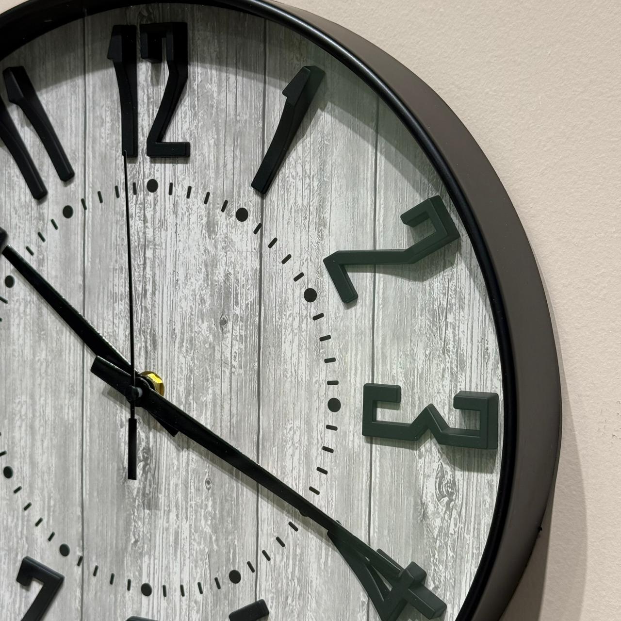 ساعات الحائط الزخرفية خمر