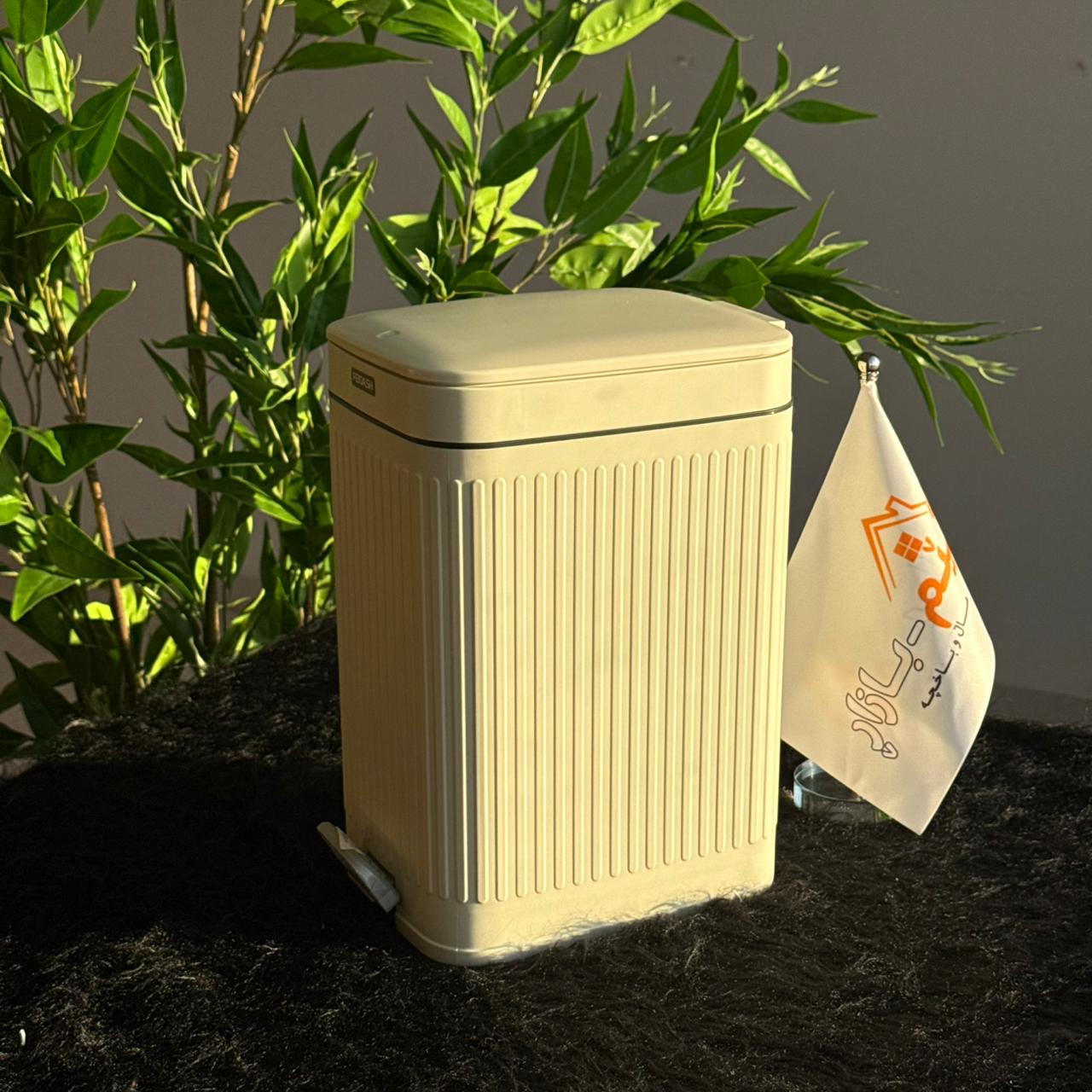 دواسة فاخرة وصندوق قمامة ضغط مع دلو داخلي