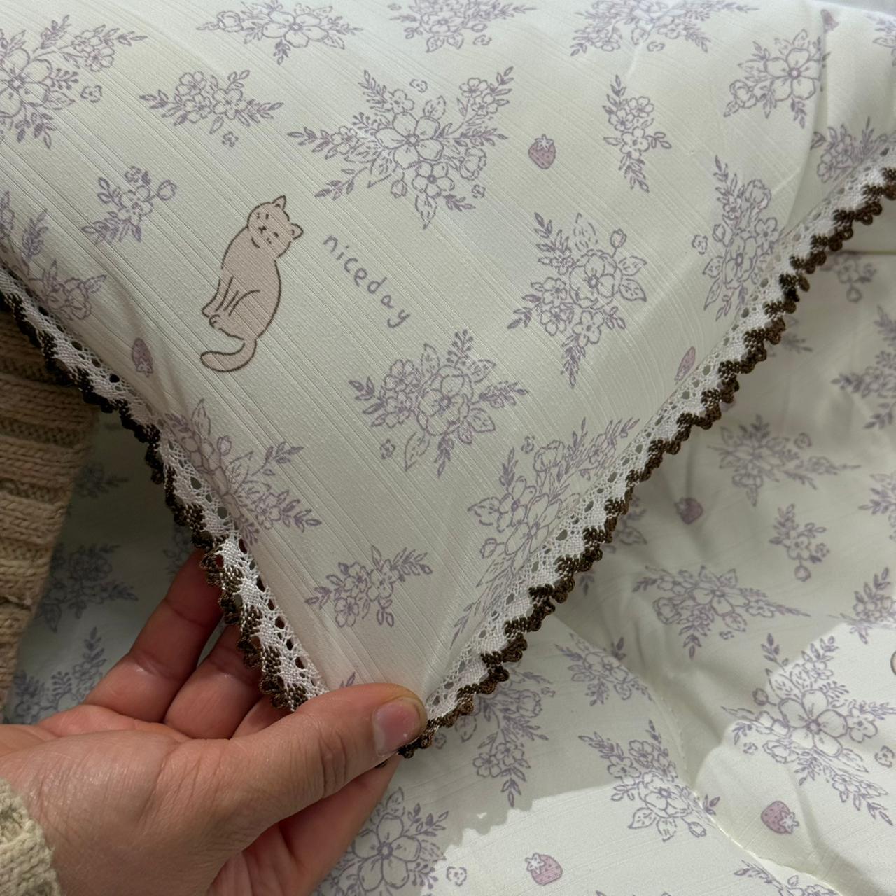 لێفی گوڵداری شیک لەگەڵ لێواری دانتێل