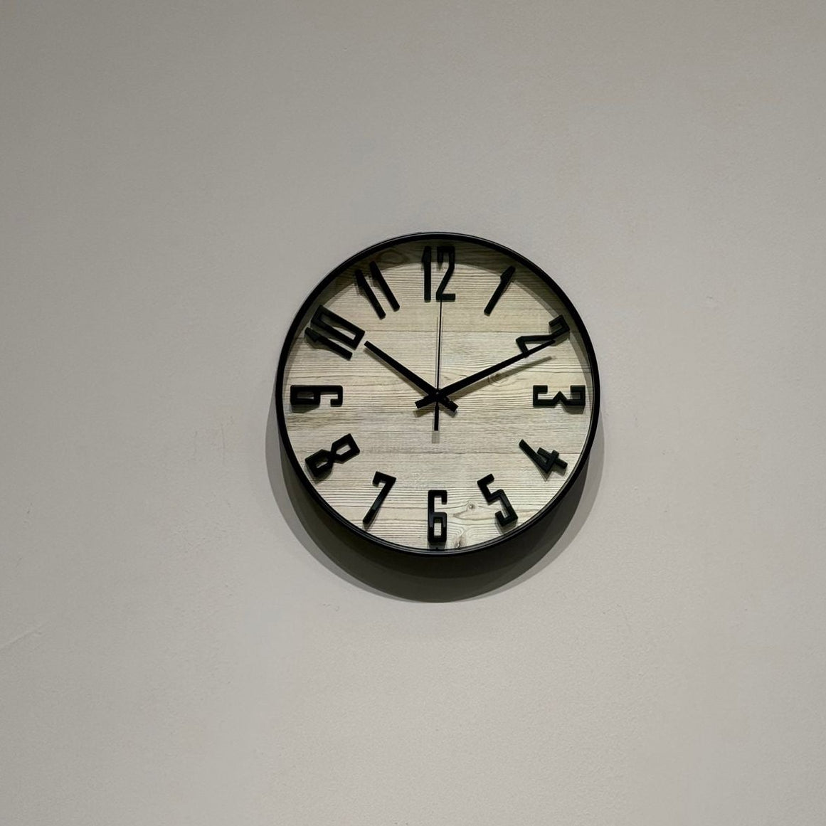 ساعات الحائط الزخرفية خمر