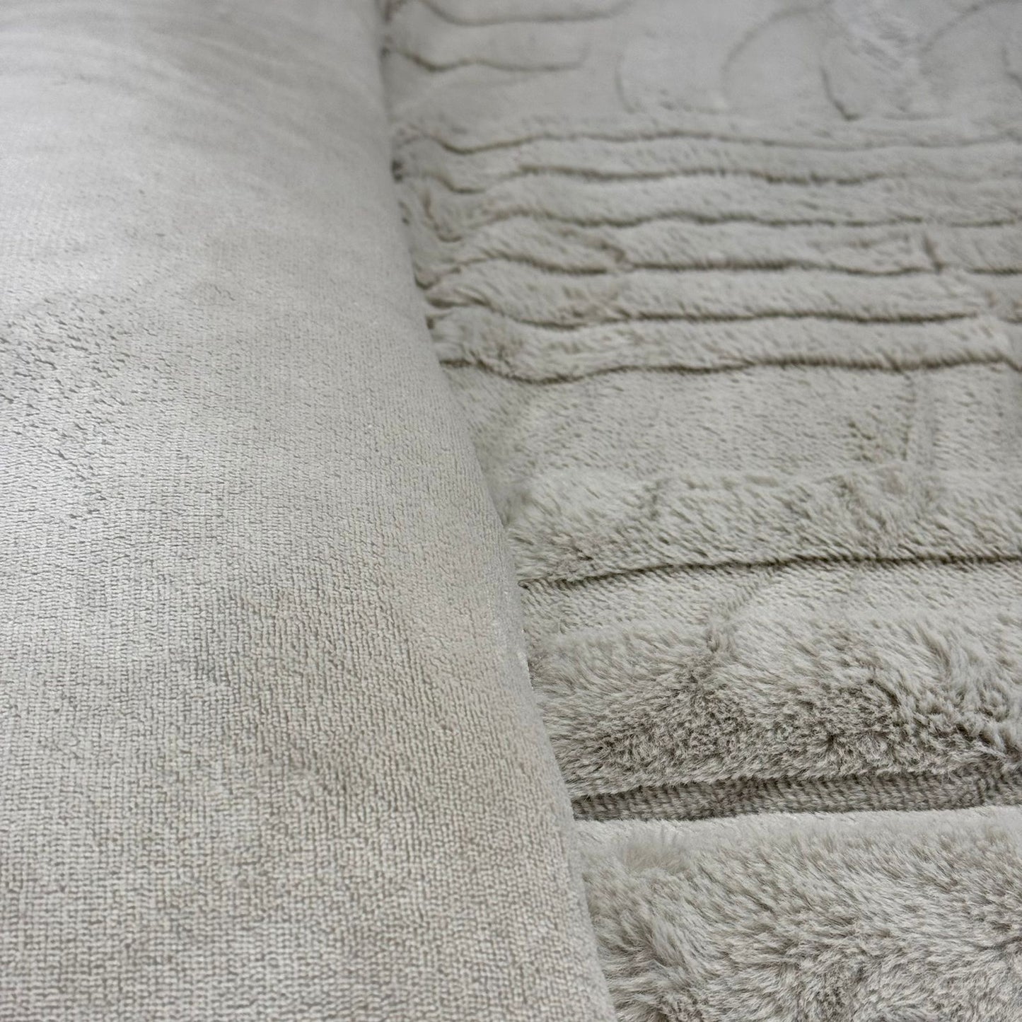6 PCS - Modern Reversible Plush Comforter Set