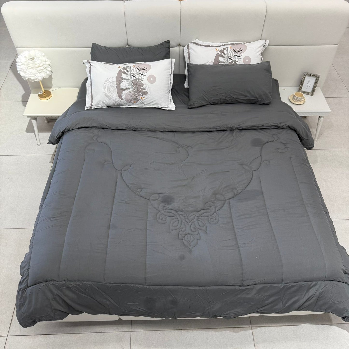 سێتێکی جێگەی نوستن خۆڵەمێشی نایاب – ٦ پارچە