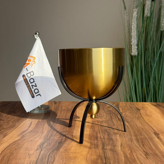 Aurum Tripod Planter