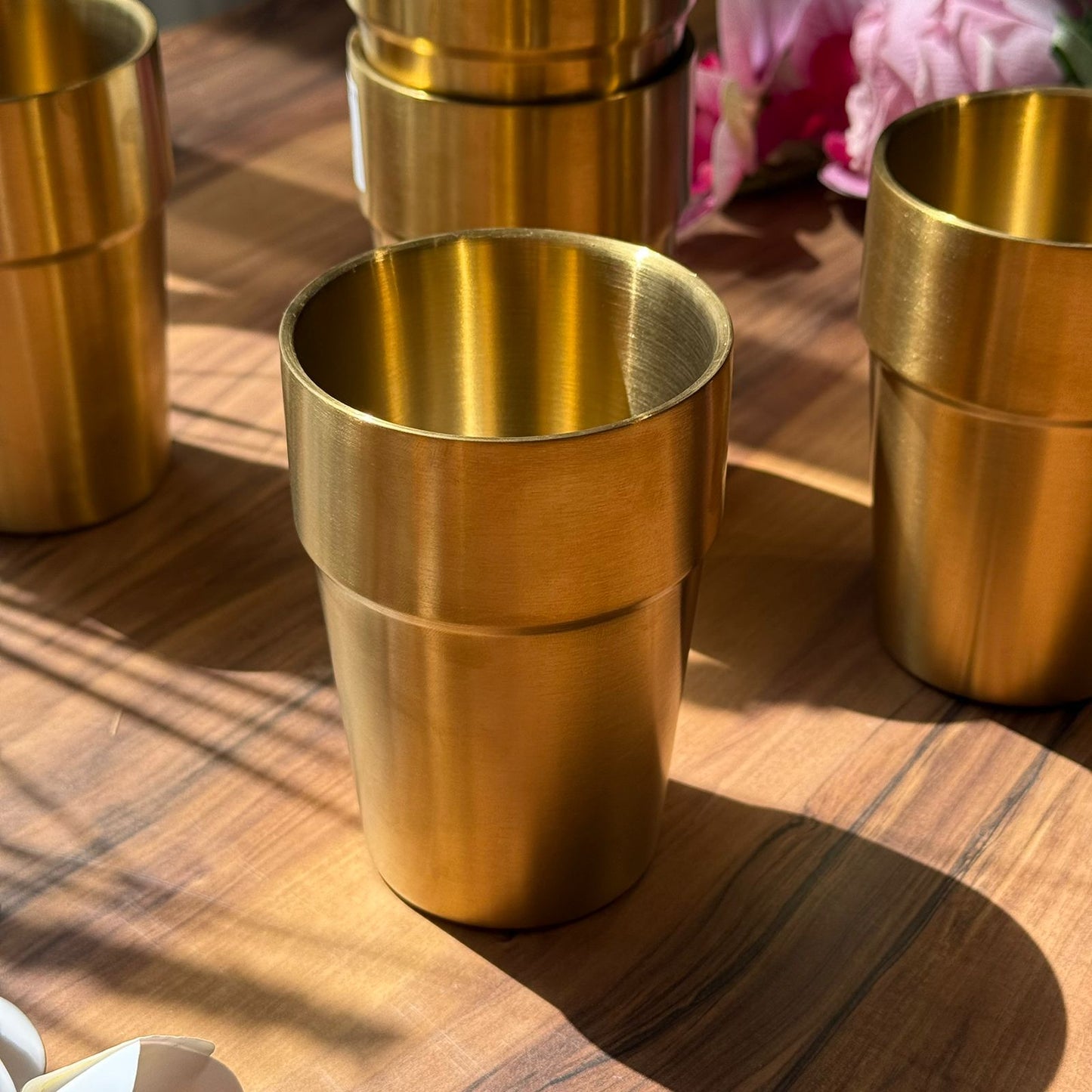  پەرداخى زەردی ڕەسەن و شيك  