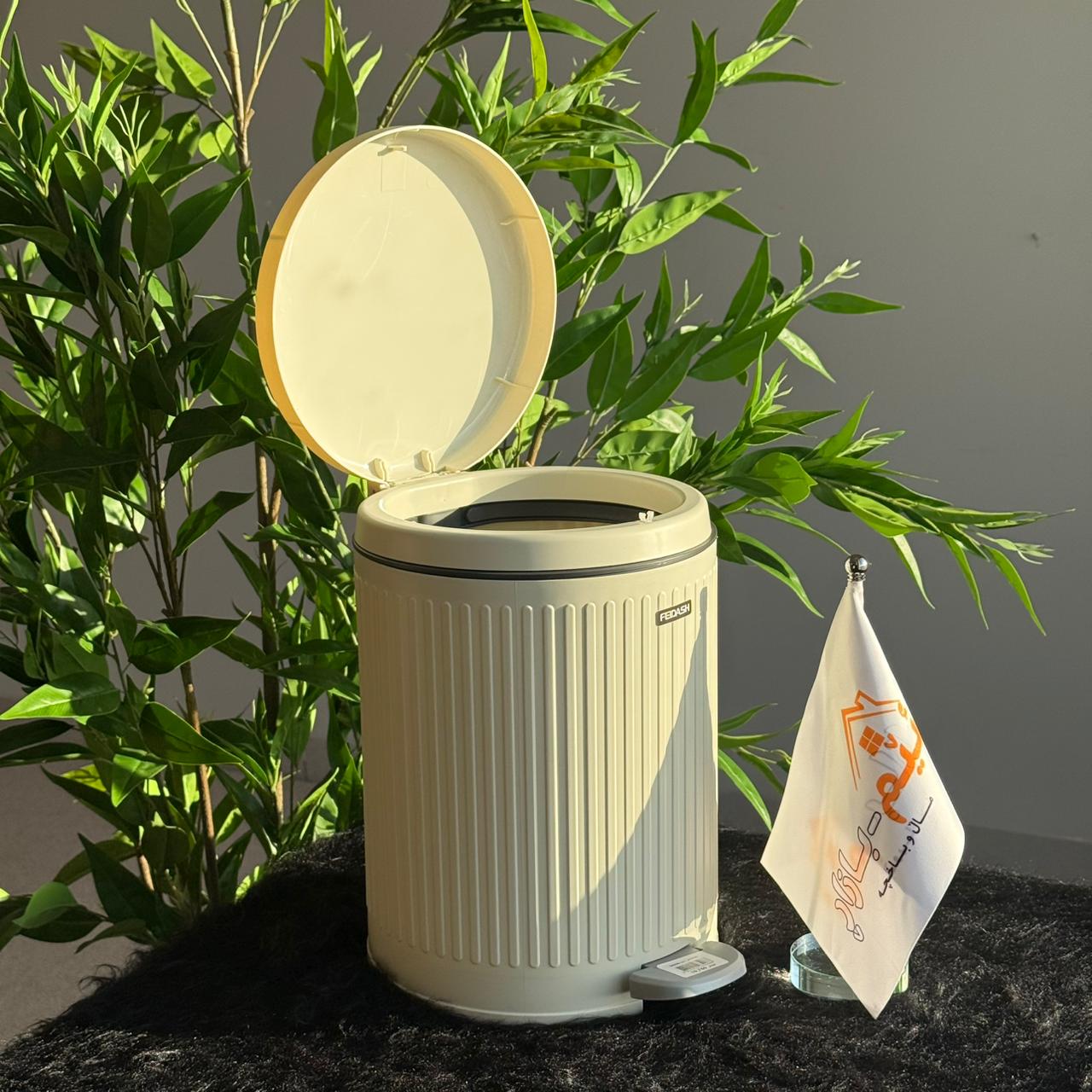 دواسة مزدوجة الحركة وصندوق قمامة ضغط – مقاسين