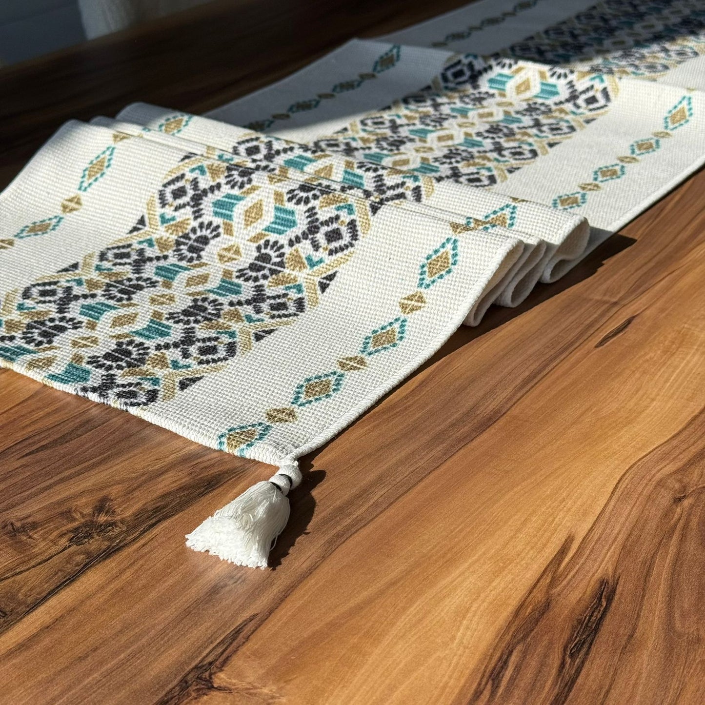 ٣٥ × ١٨٠سم ڕایەخی سەر مێزی دیکۆراتی شاهانە