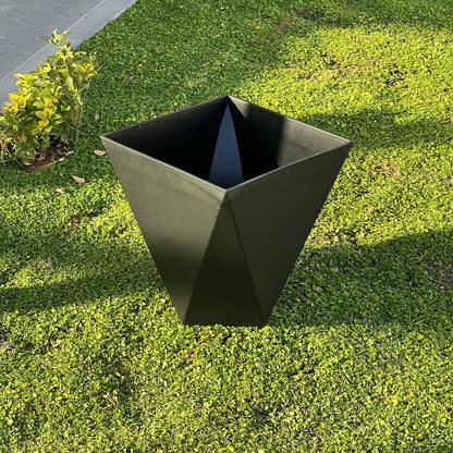 Modern Indoor/Outdoor Plant Pot