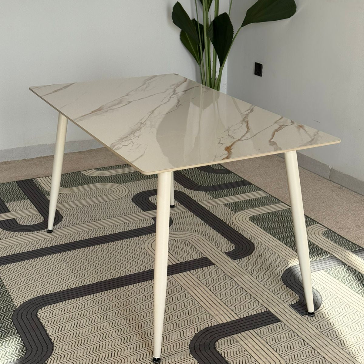 Dany Modern Dining Table