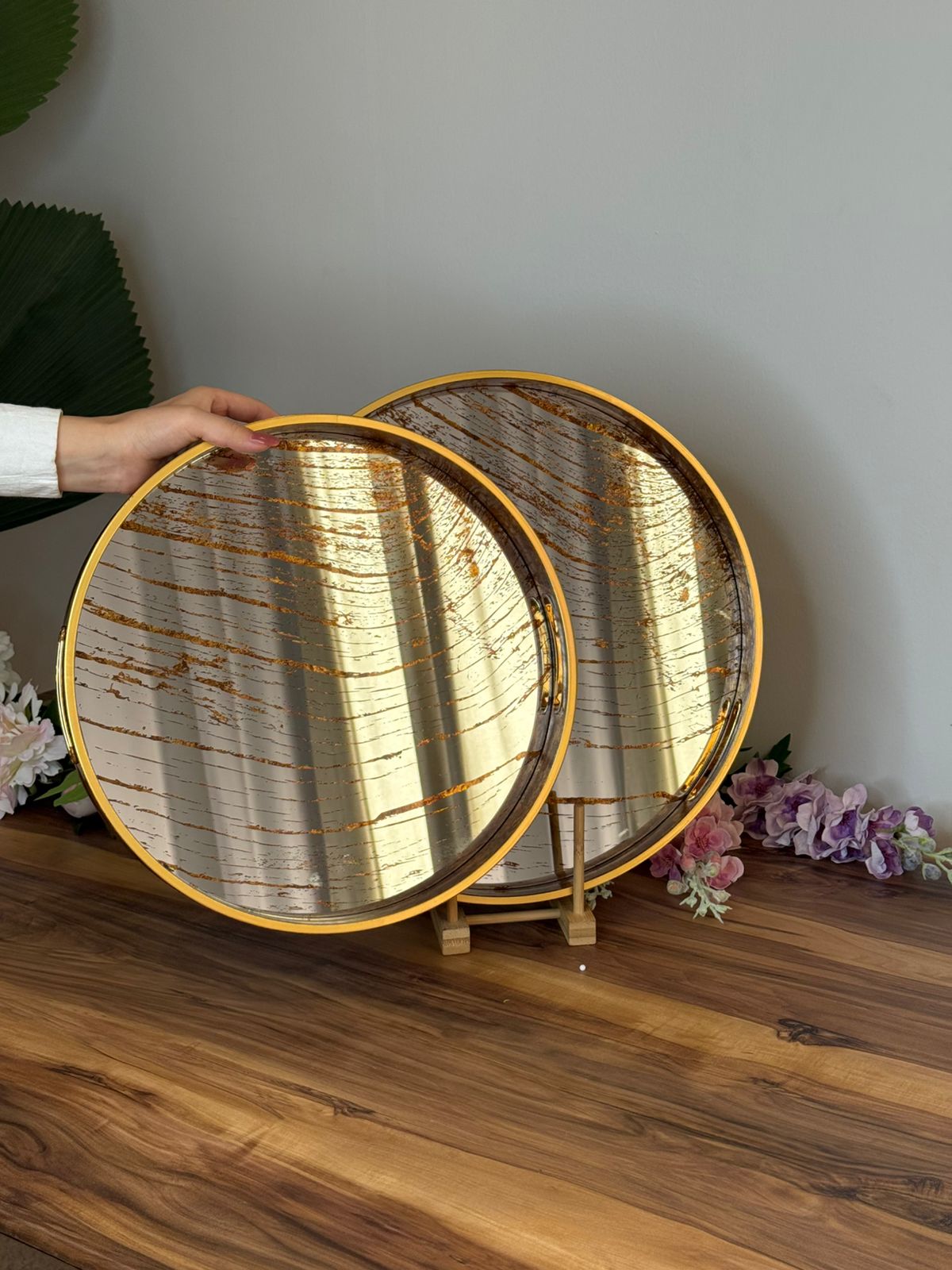 Golden Wave Round Mirror Serving & Decorative Tray