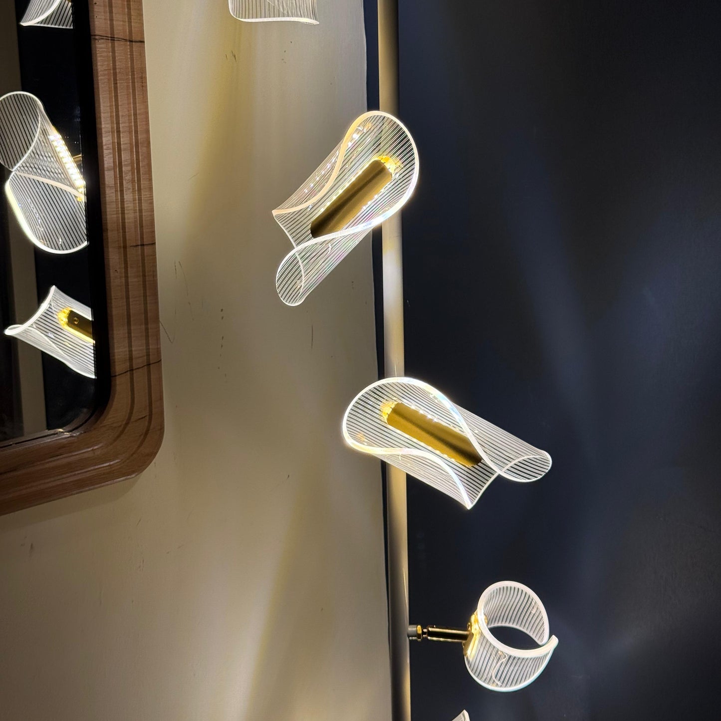 Aurora Bloom Standing Lamp