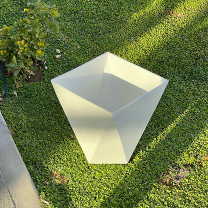 Modern Indoor/Outdoor Plant Pot