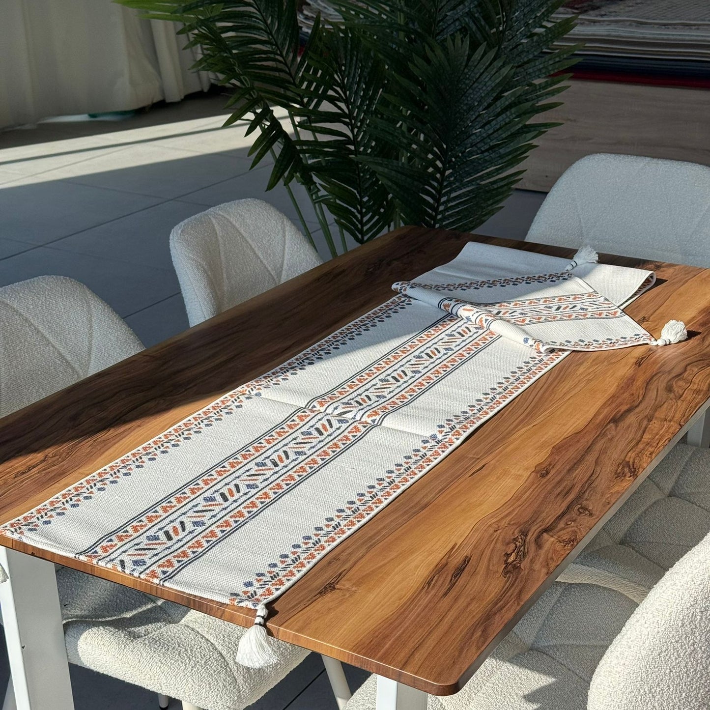 ٣٥ × ١٨٠سم ڕایەخی سەر مێزی دیکۆراتی شاهانە