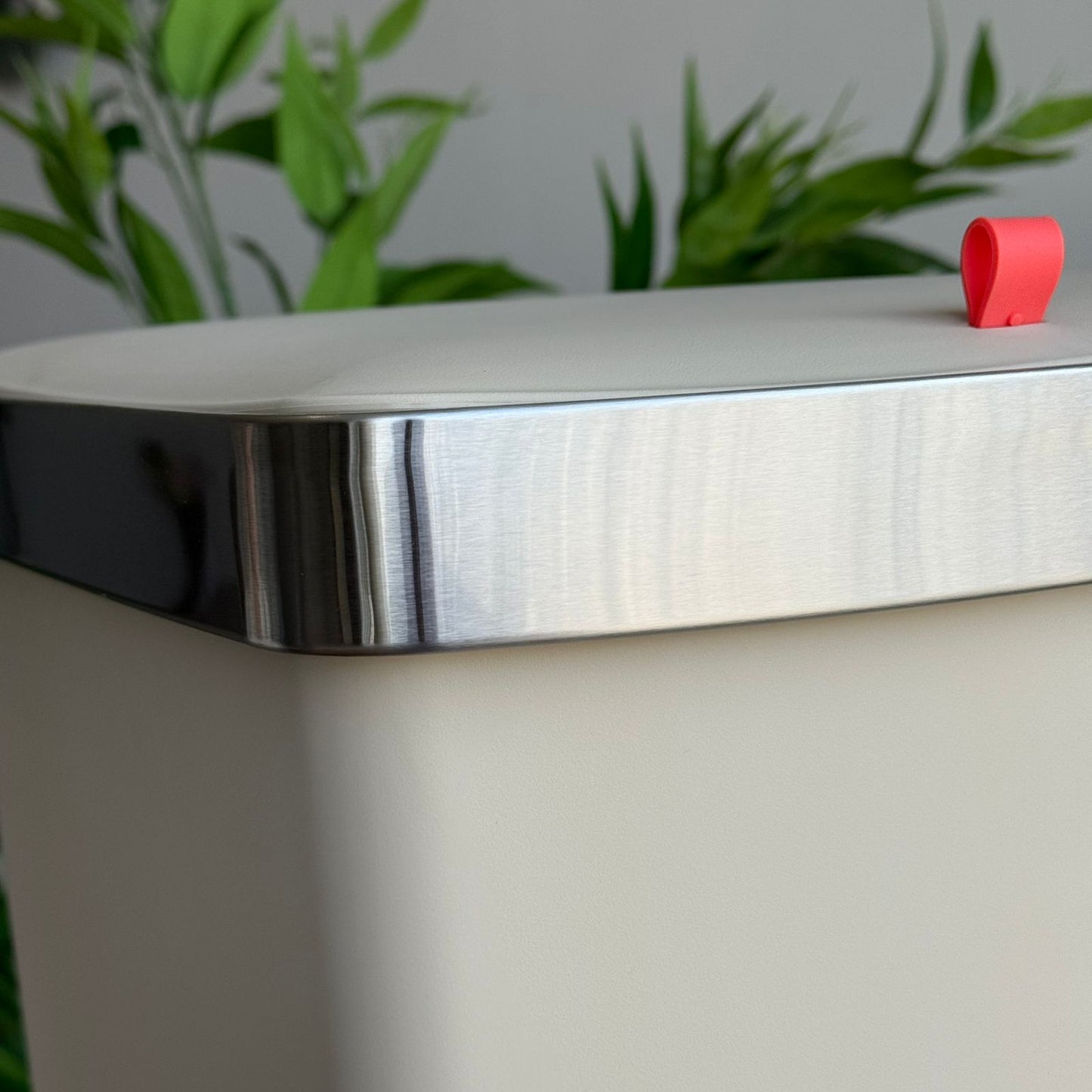 زبڵدانی ناوازە- بە تایە