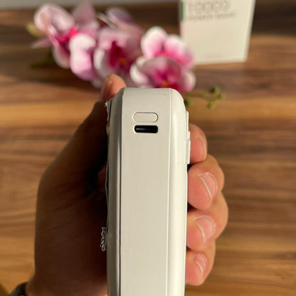 باور بانك 4 في 1 بسعة 10000 مللي أمبير | كابلات مدمجة، شاشة LED، ومصباح يدوي