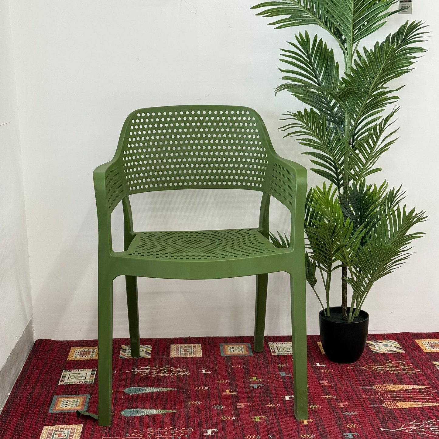 Vista Luxe Plastic Outdoor Chair