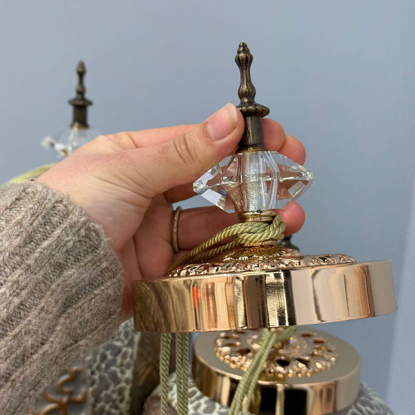 فازات فاخرة مزغرفة ب 3 احجام مختلفة