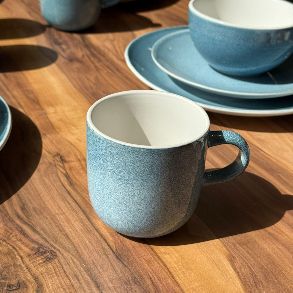 Celeste Wave-16-PCS Luxe Ocean Blue Dinnerware Set