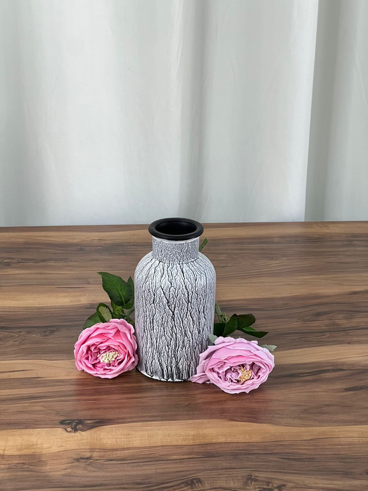 المزهريات العتيقة المزخرفة المرسومة باليد