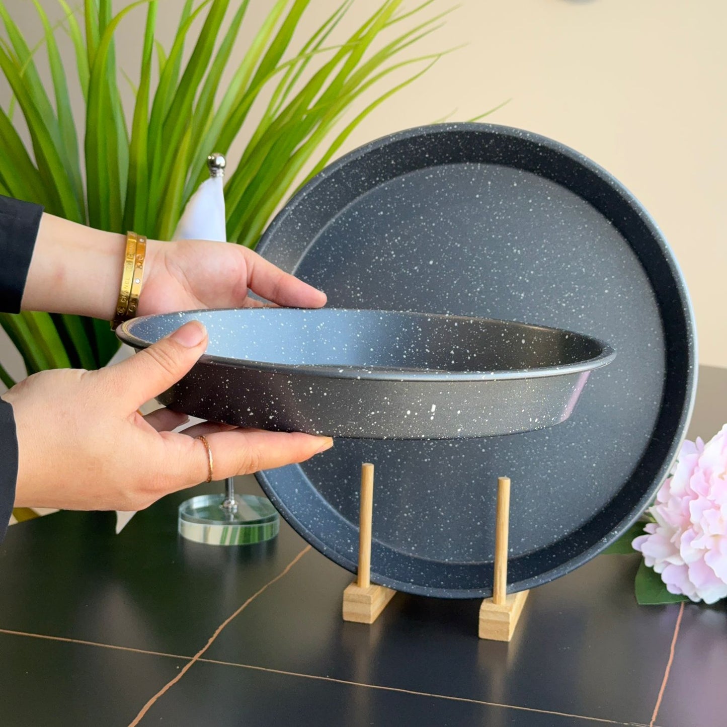 Premium Non-Stick Baking Tray - Circle