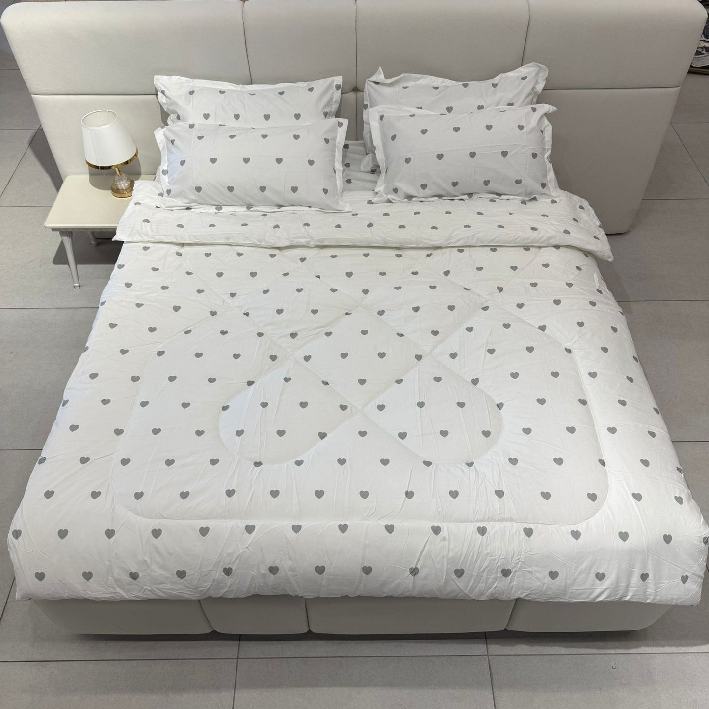 Elegant Bedding Set – 6 Pieces