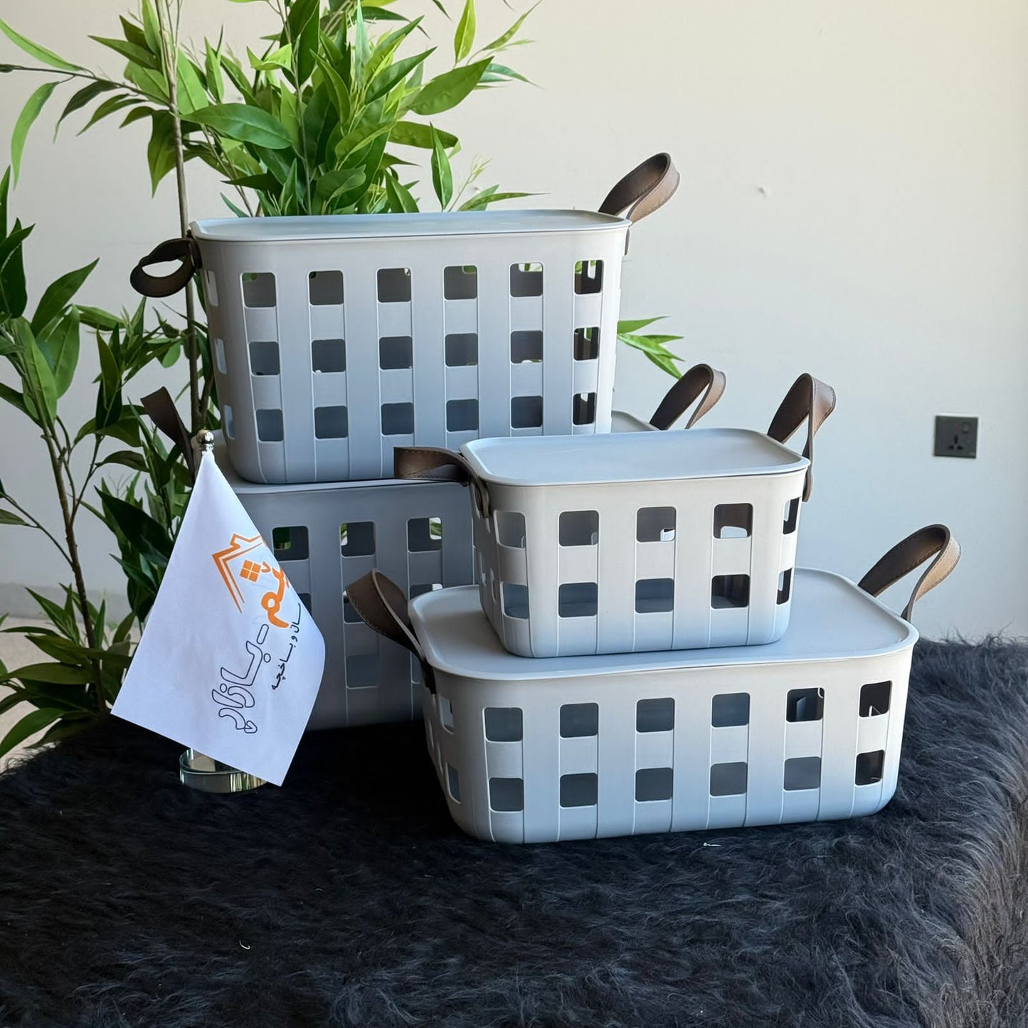 Stackable & Ventilated Design Plastic Storage Baskets With Handles