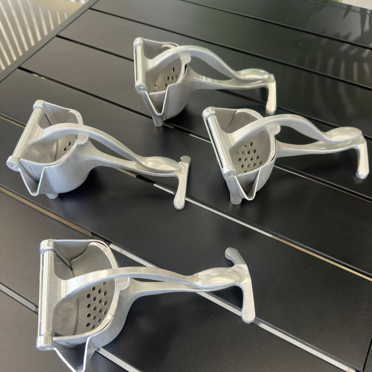 Manual Citrus Juicer / Handled Lemon Squeezer