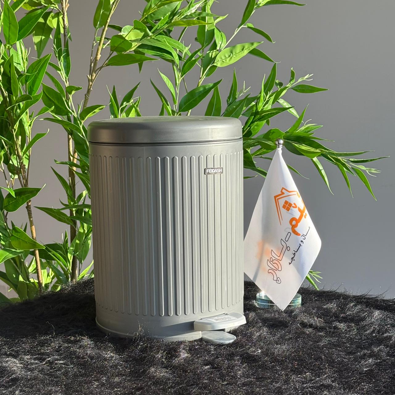 دواسة مزدوجة الحركة وصندوق قمامة ضغط – مقاسين