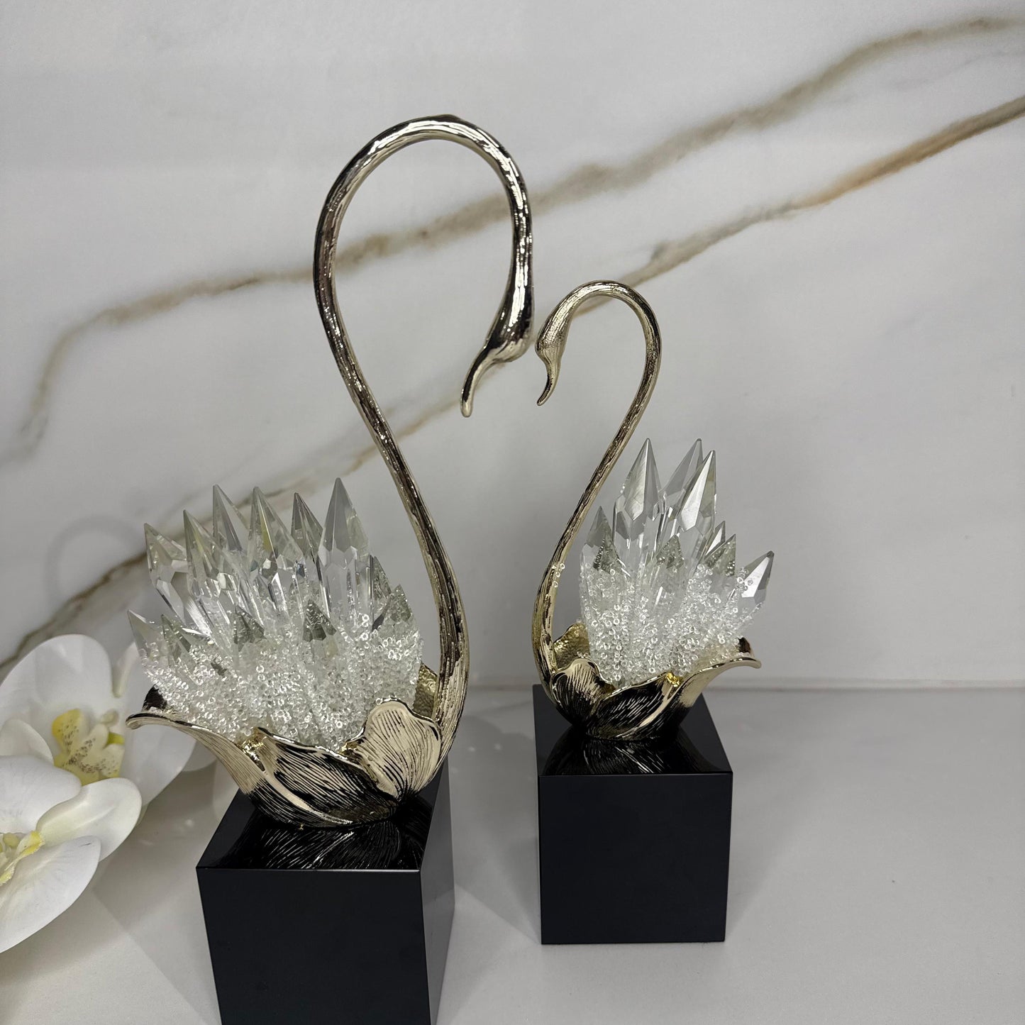 Elegant Crystal-Tail Swan Figurine - Set Of 2