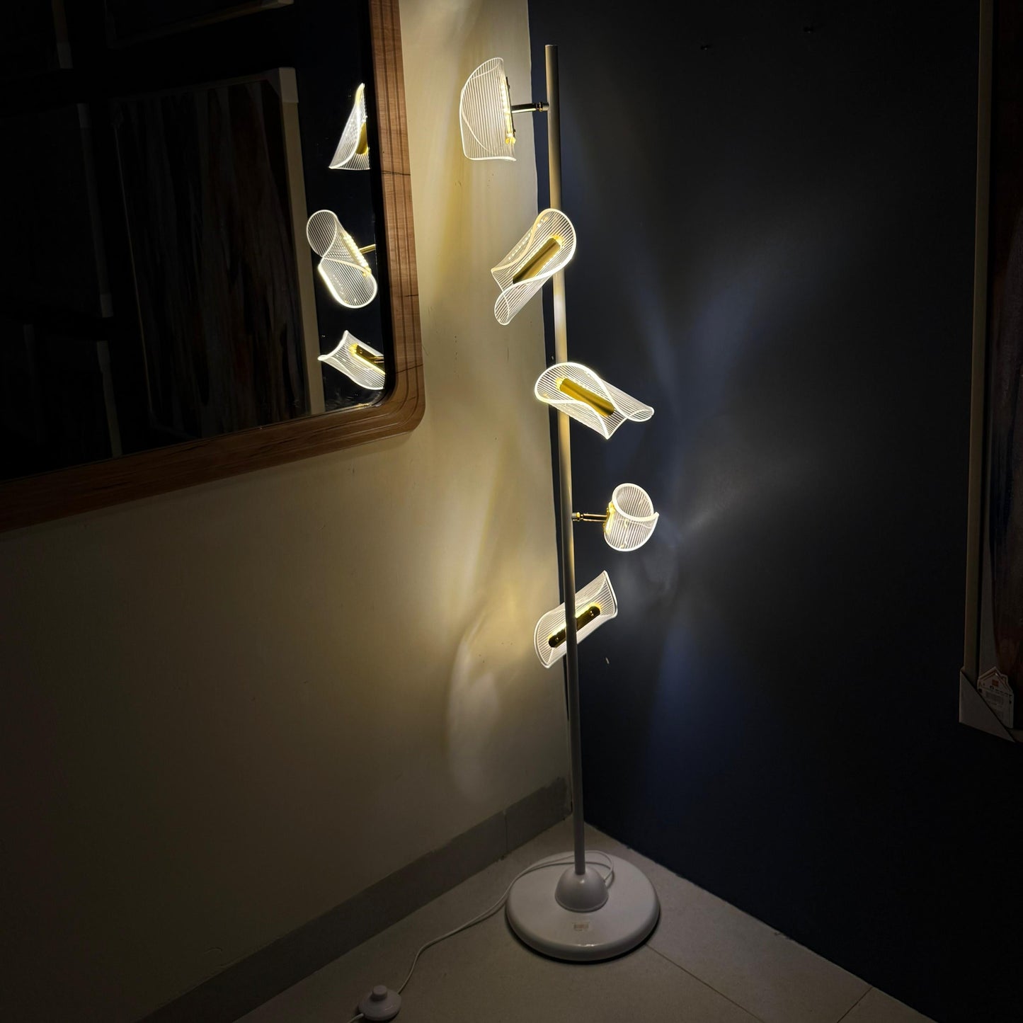 Aurora Bloom Standing Lamp