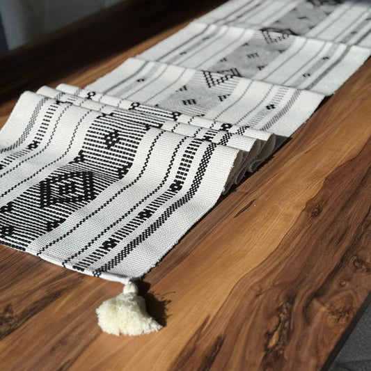 ٣٥ × ٢٢٠سم ڕایەخی سەر مێزی دیکۆراتی شاهانە