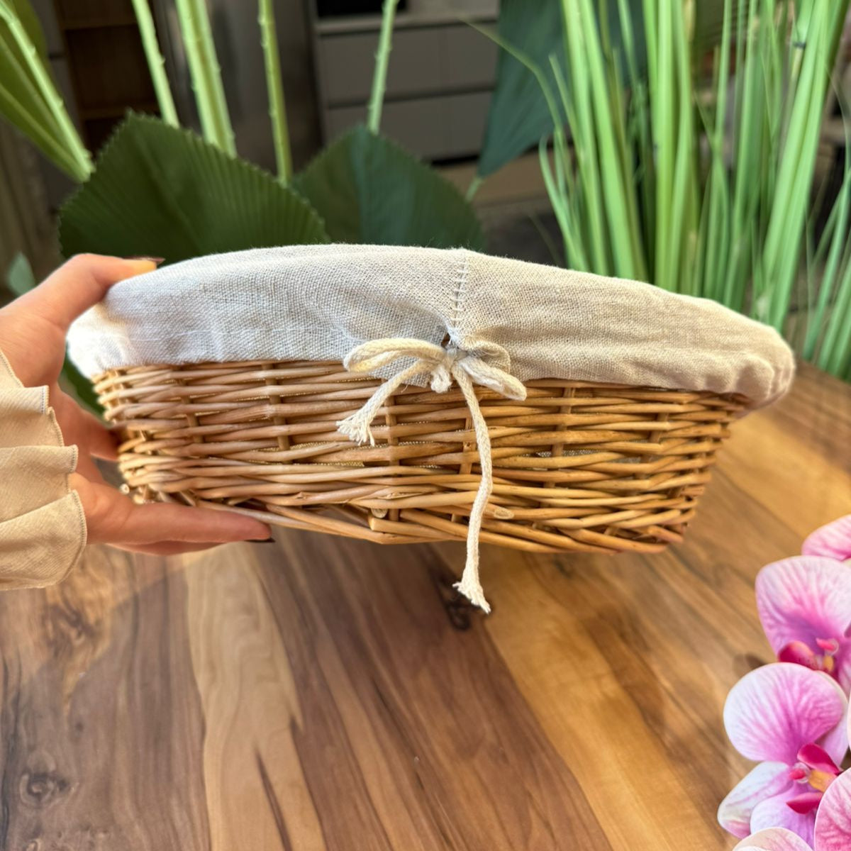 Wicker Willow Storage Basket With Cloth Lining
