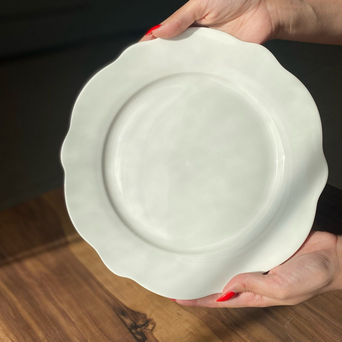 18PCS Modern Wavy Edge Dining Tableware Set