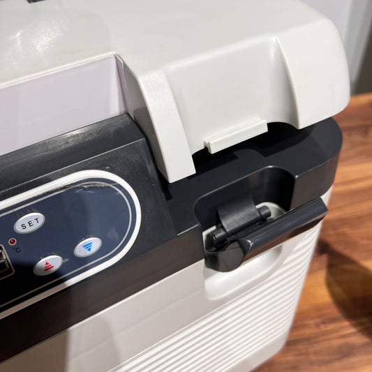 Portable Car & Home Fridge – Compact Dual-Use Mini Cooler