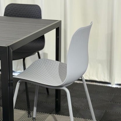 طقم أثاث خارجي حديث من كرسي وطاولة نوفا