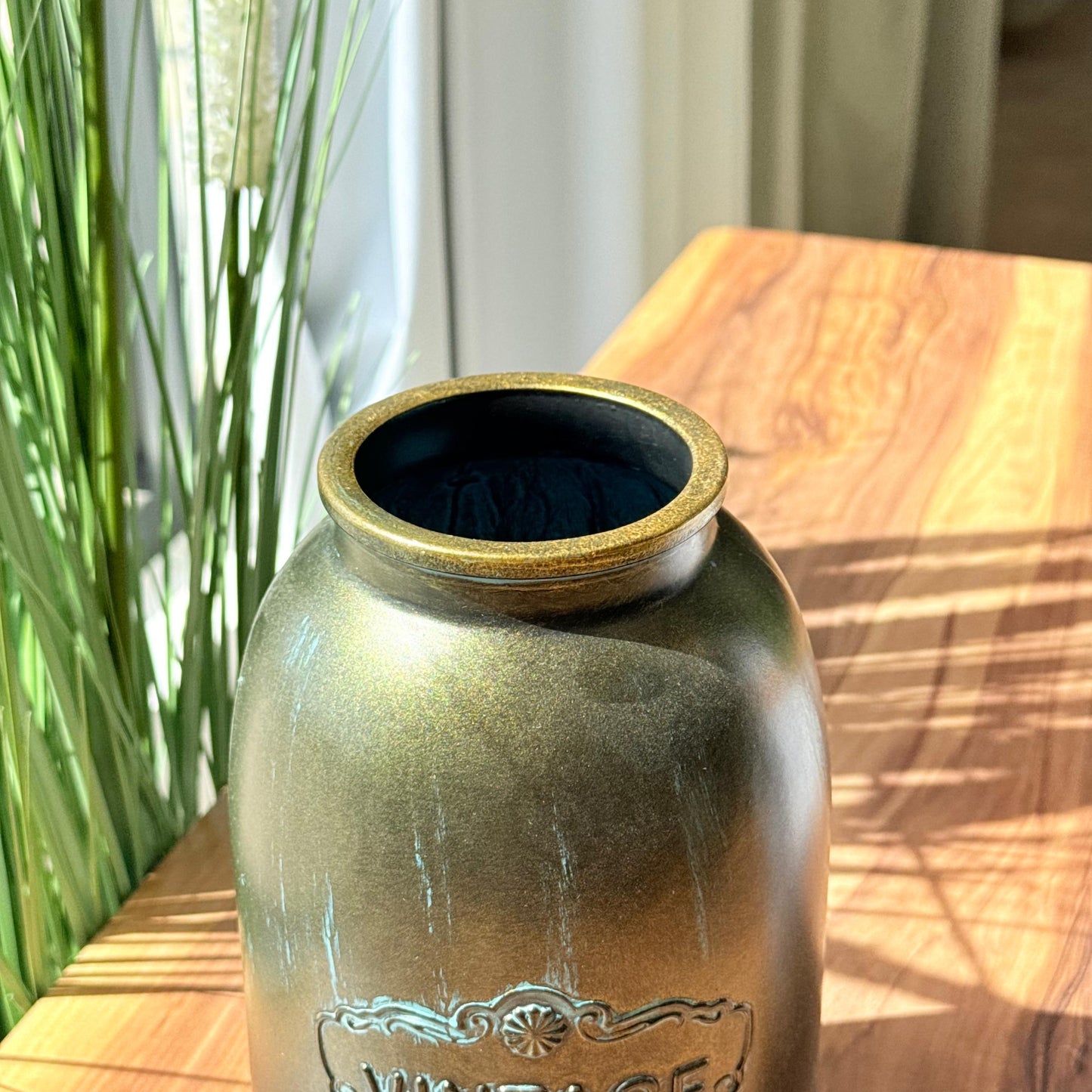 Vintage-Style Vase With Embossed Detail