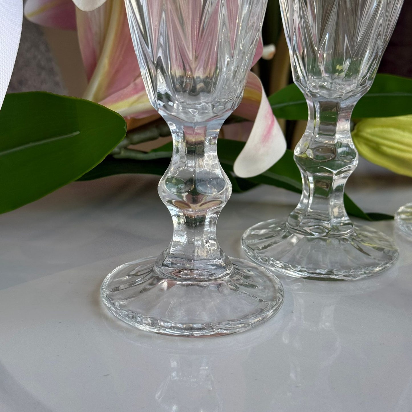 سێت پەرداخی شووشەی ناوازاو شیک 