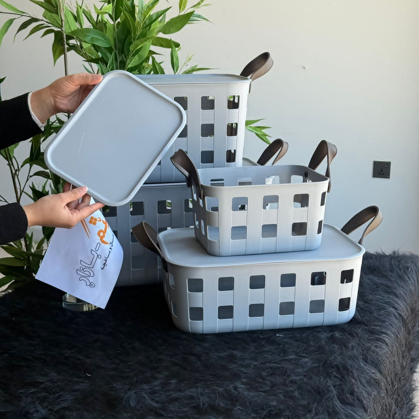 Stackable & Ventilated Design Plastic Storage Baskets With Handles