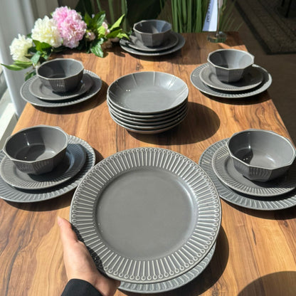 24-Peices Modern Stoneware Dining Set Textured Rim Design