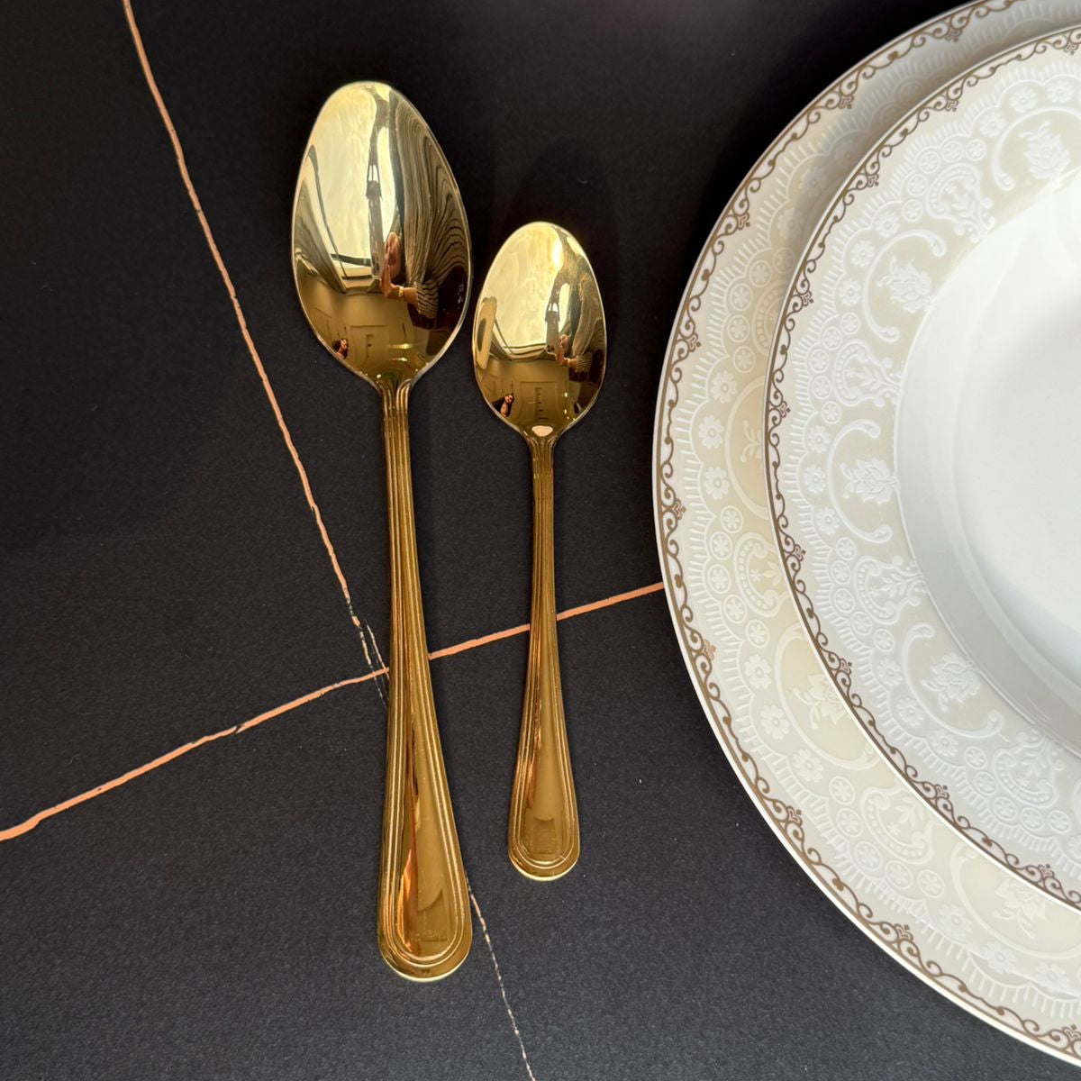 Elegant Gold Flatware Cutlery Collection