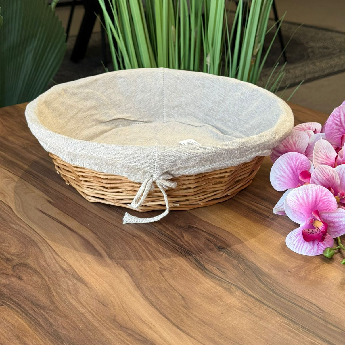 2 Sized Oval Wicker Willow Storage Basket With Cloth Lining