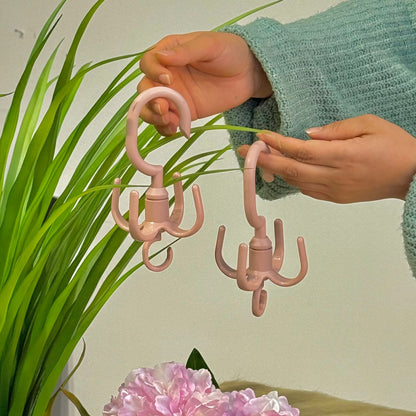 Rotating Multi-Hook Hanger