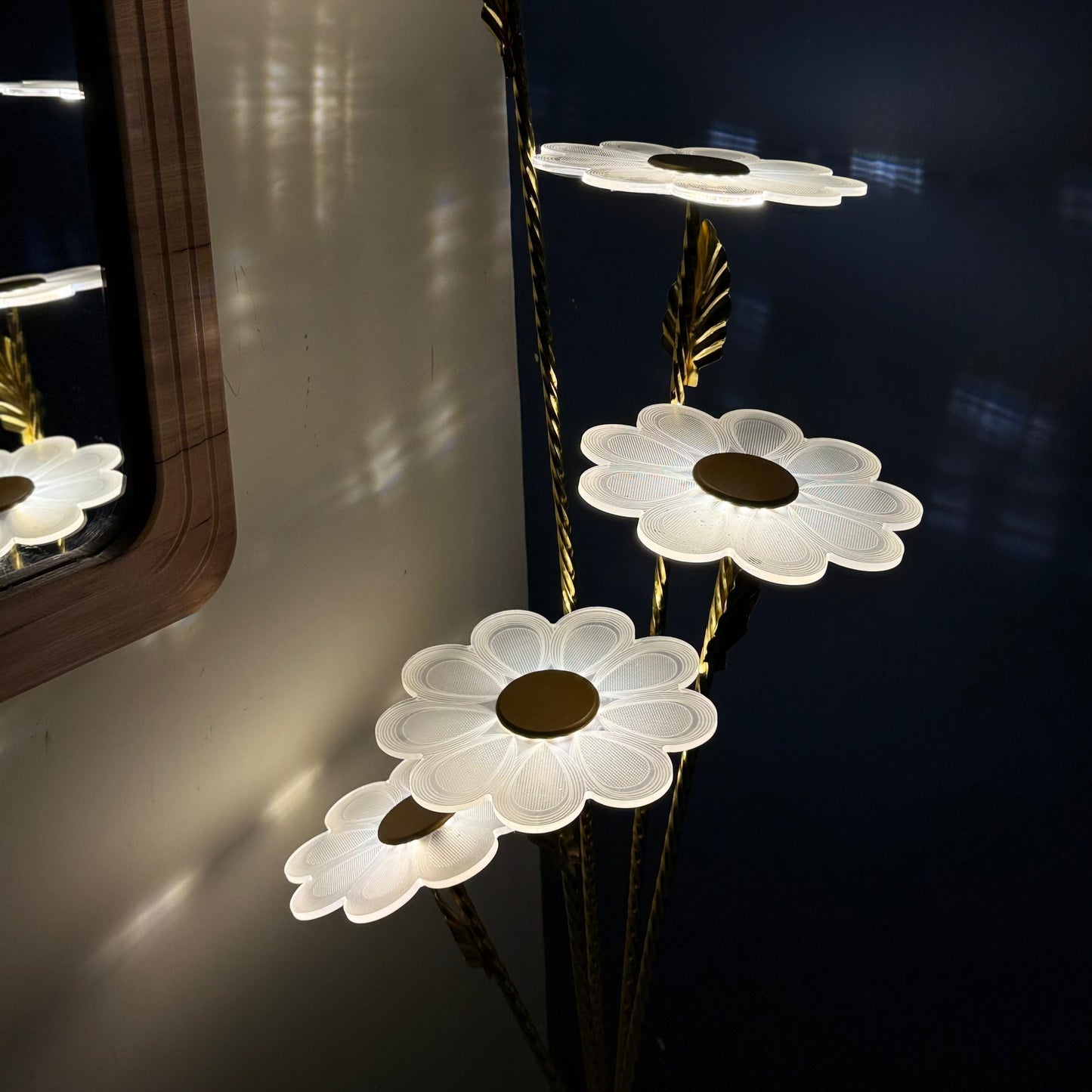 Daisy Harvest Decorative Floor Lamp