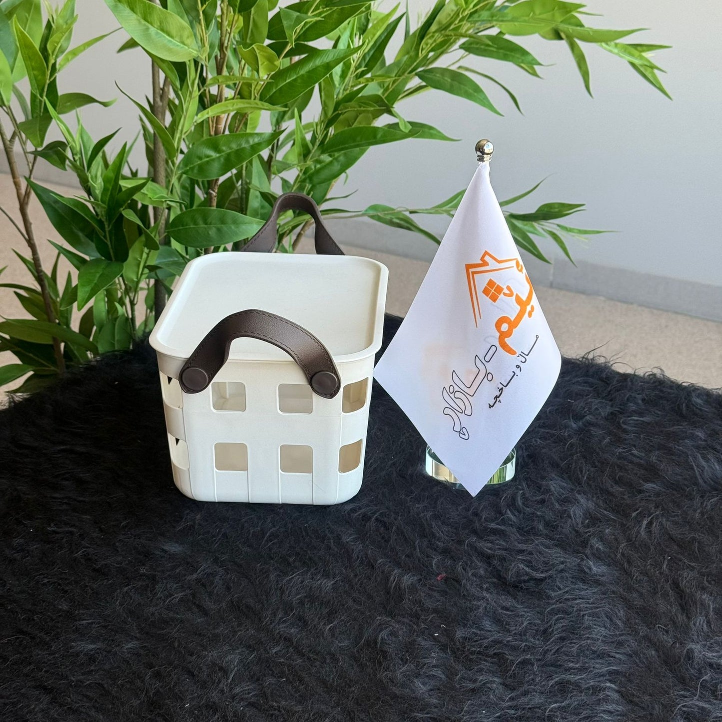 Stackable & Ventilated Design Plastic Storage Baskets With Handles