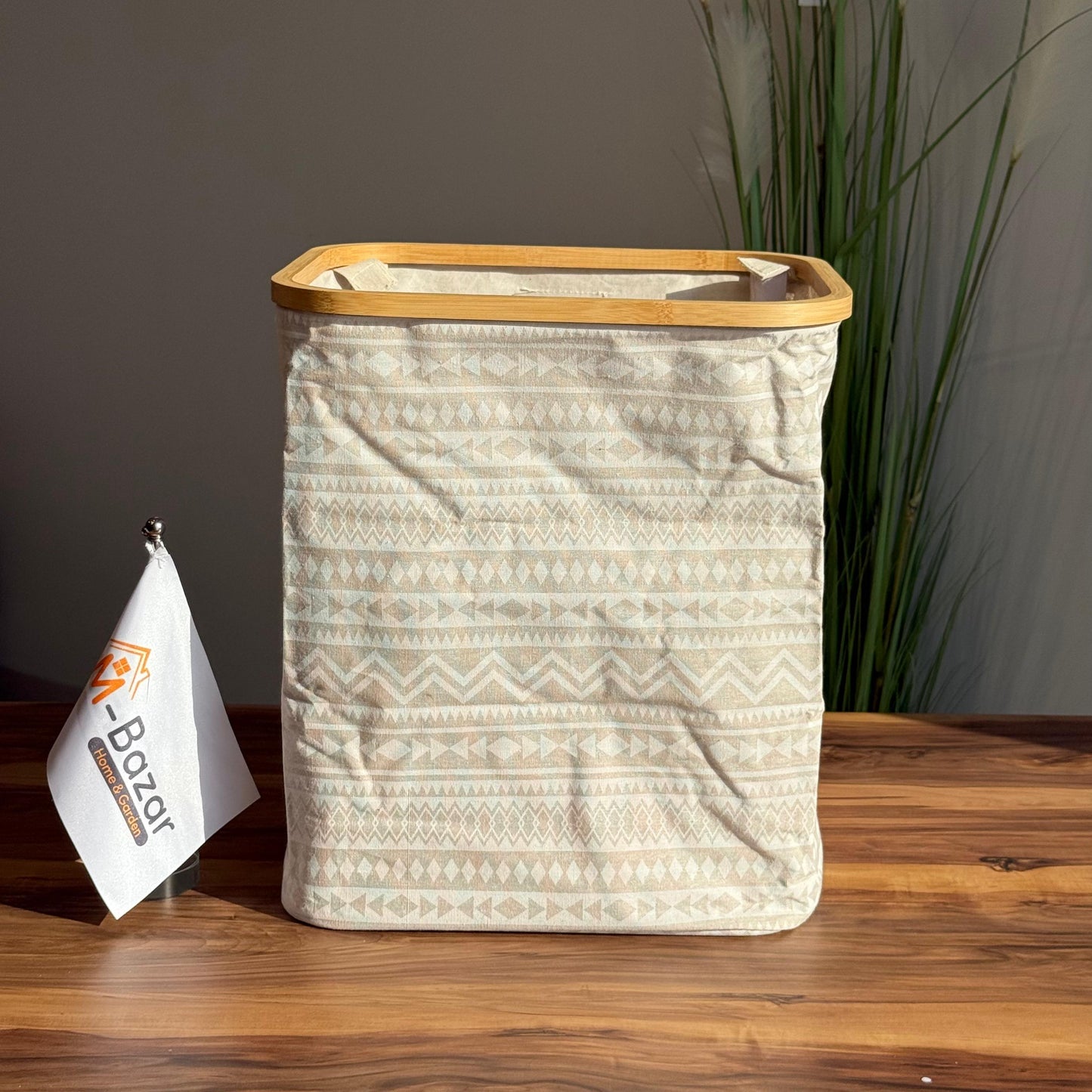سلة تخزين قماشية بلمسات من الخيزران