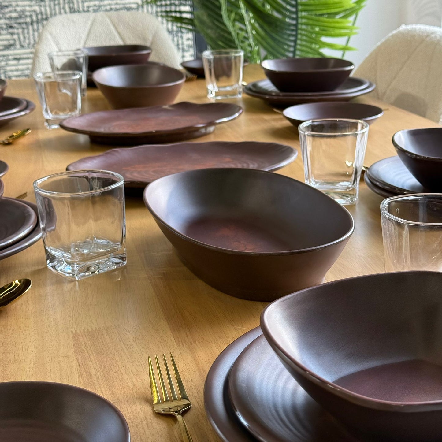 Modern Elegant Melamine Dinnerware Plate Set