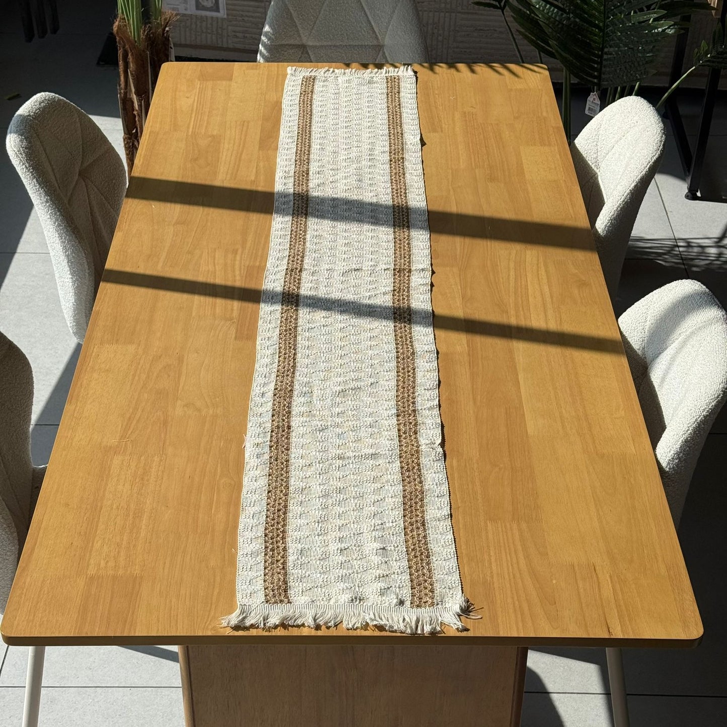 ٣٠ × ١٨٠سم ڕایەخی سەر مێزی دیکۆراتی شاهانە