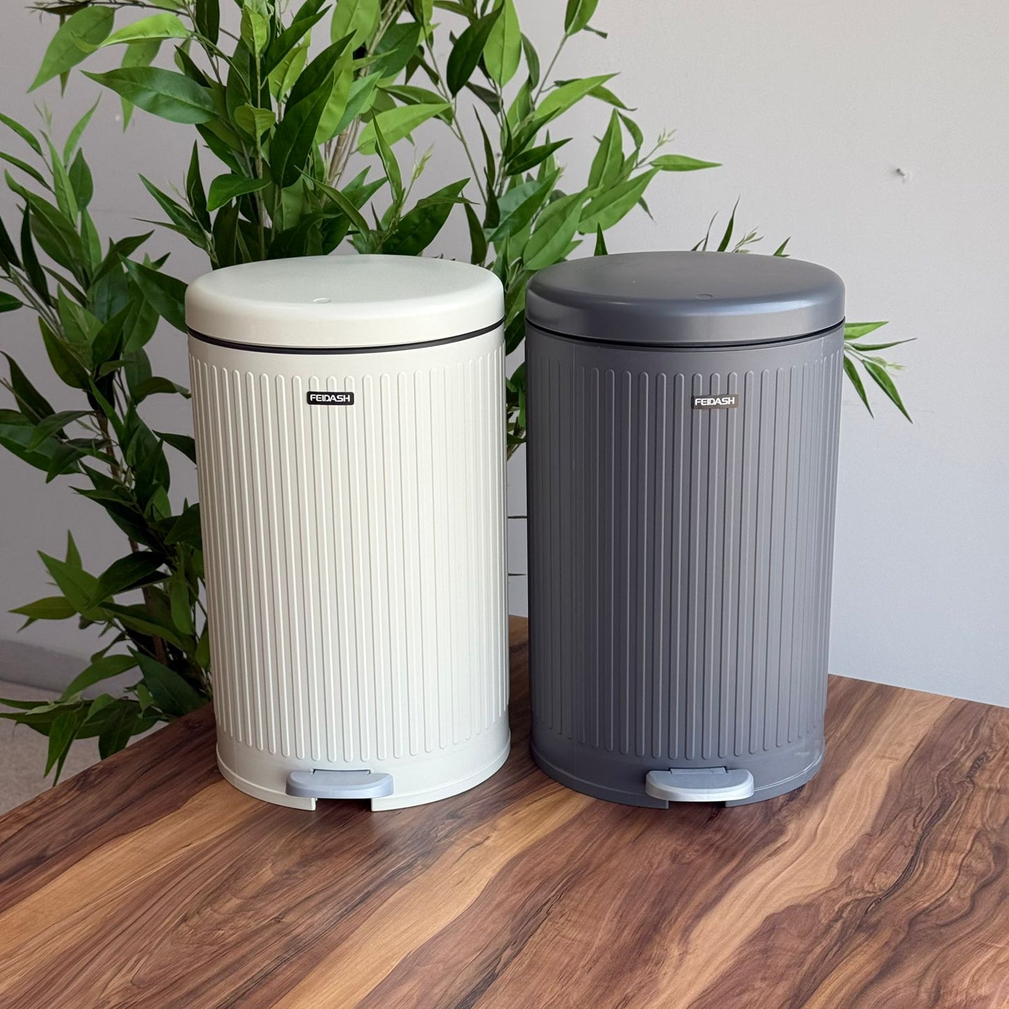 دواسة مزدوجة الحركة وصندوق قمامة ضغط – مقاسين