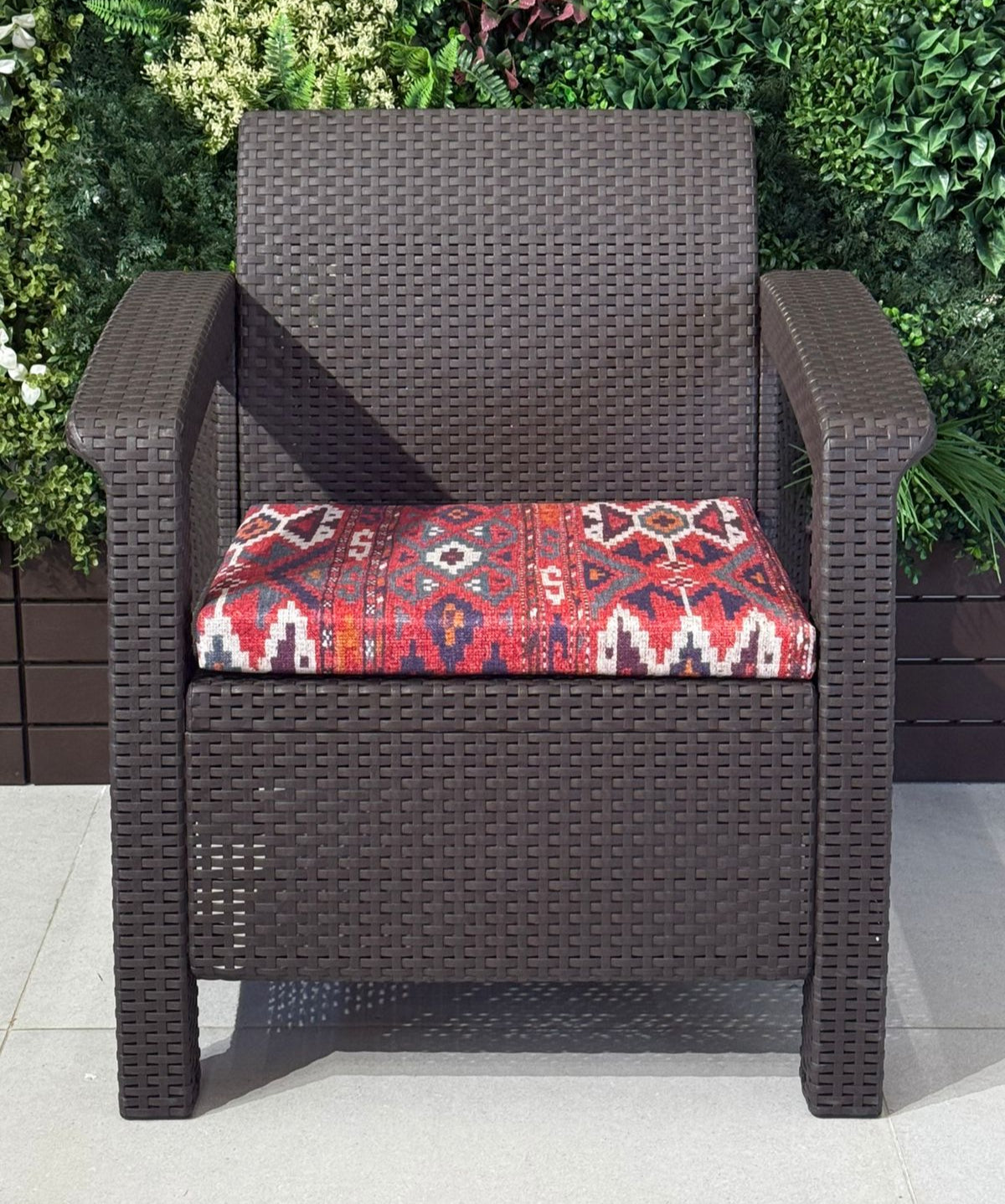 Modern Garden Seating Set - Brown & Decorative Cushion